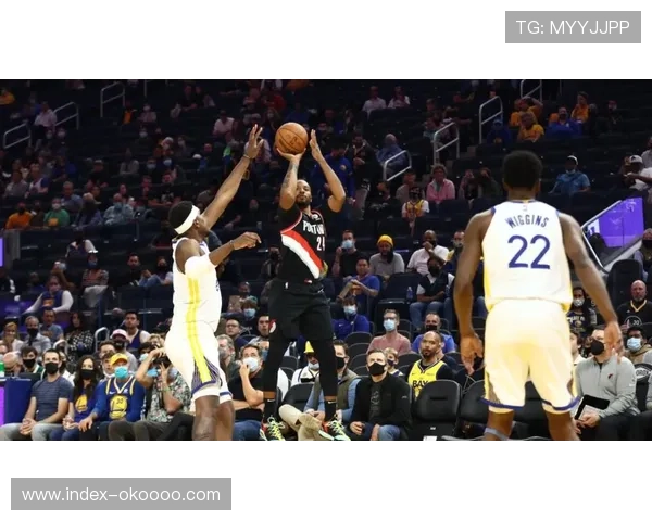 库里缺阵勇士角色球员爆发，穆迪关键抢断锁定胜局